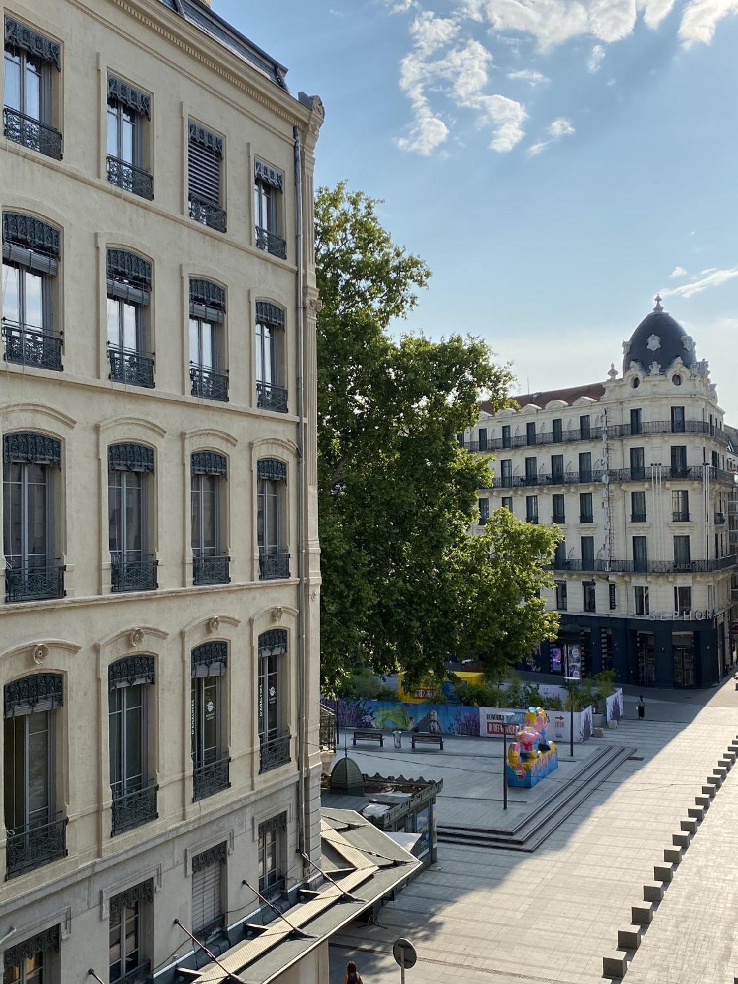 Appartement De Standing Pour 6 Refait A Neuf Lyon Exterior foto